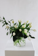 White Fresh Cut Flowers en Masse