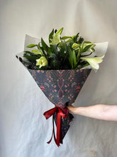 Christmas Lily Bouquet